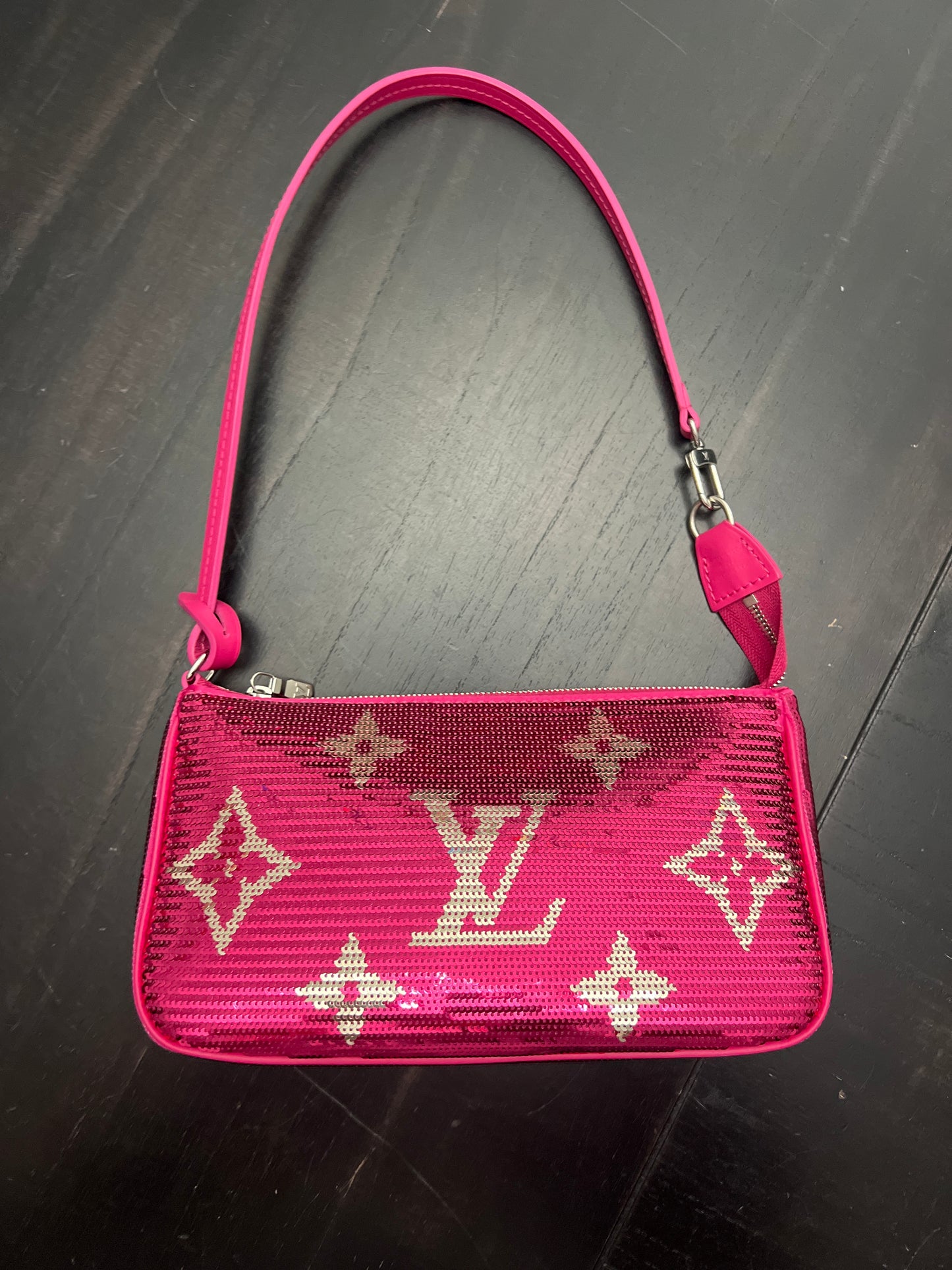 Pre-loved Louis Vuitton Pochette Accessories