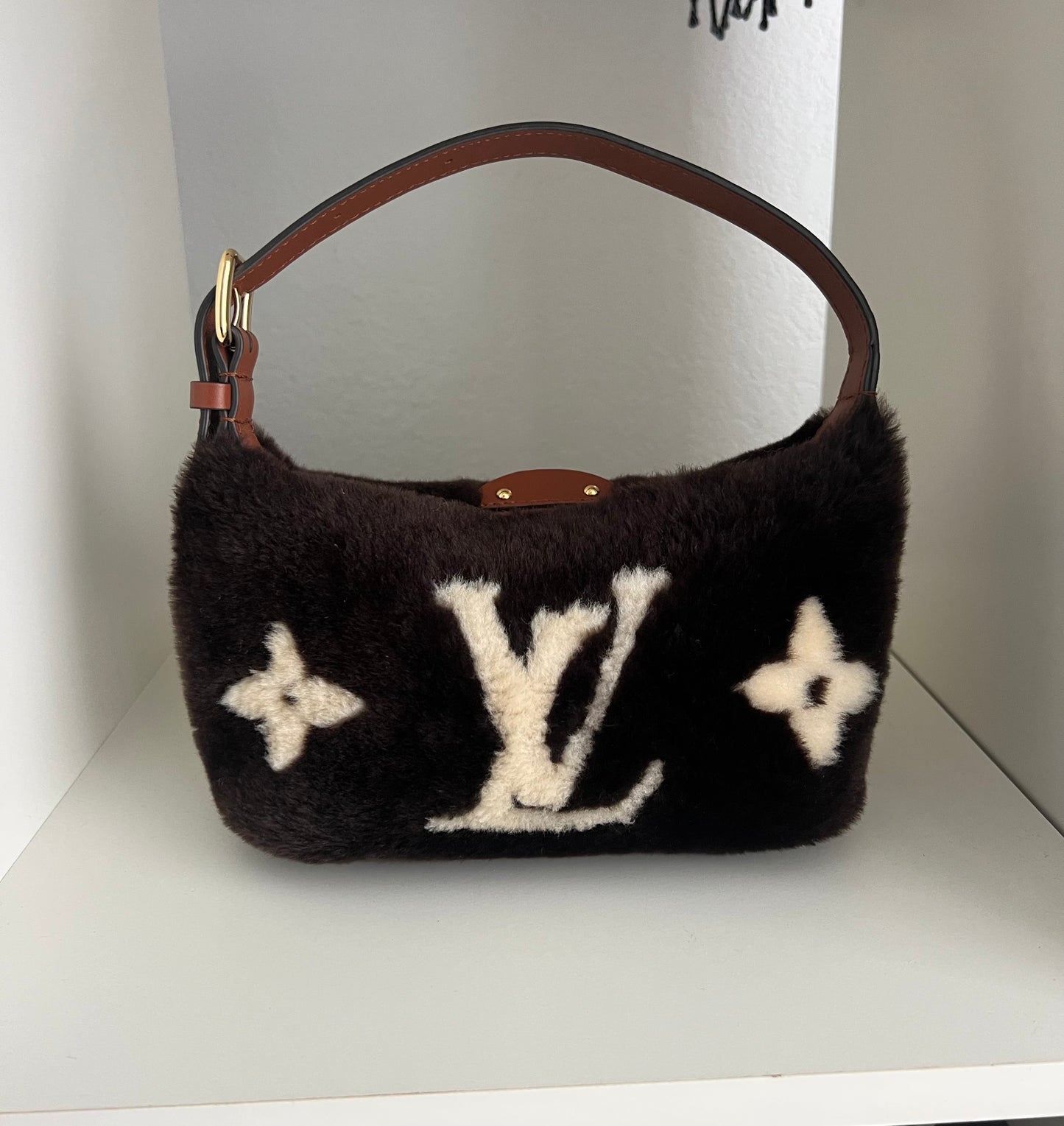 Pre-loved Hills Pochette Ski 2024