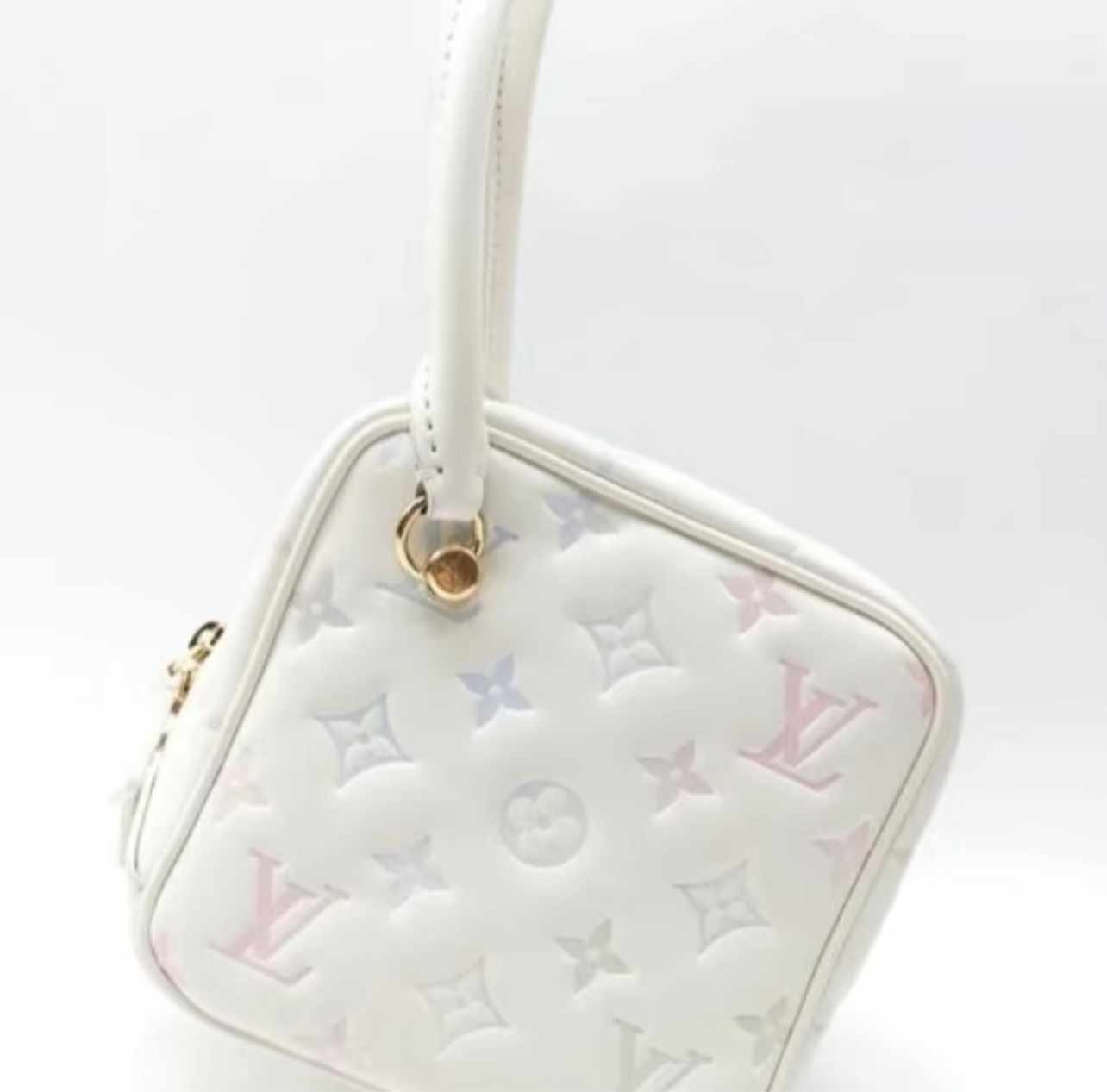 Pre-loved Louis Vuitton Lambskin Square Bag Milky Way