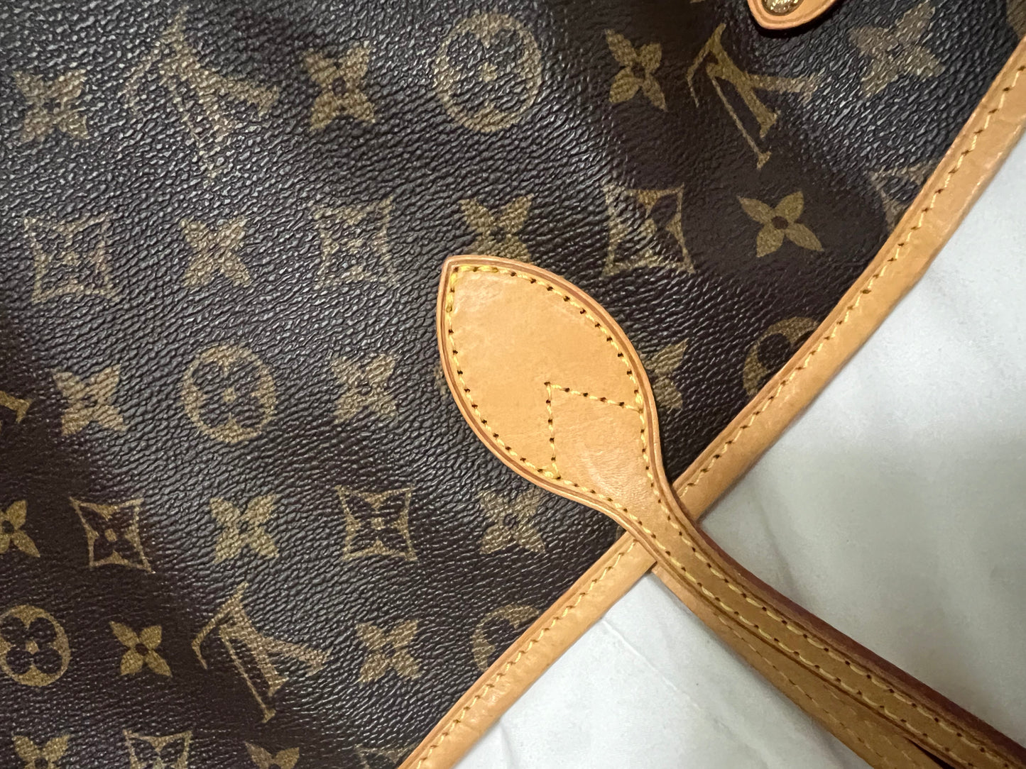 Pre-loved Louis Vuitton Neverfull Monogram GM