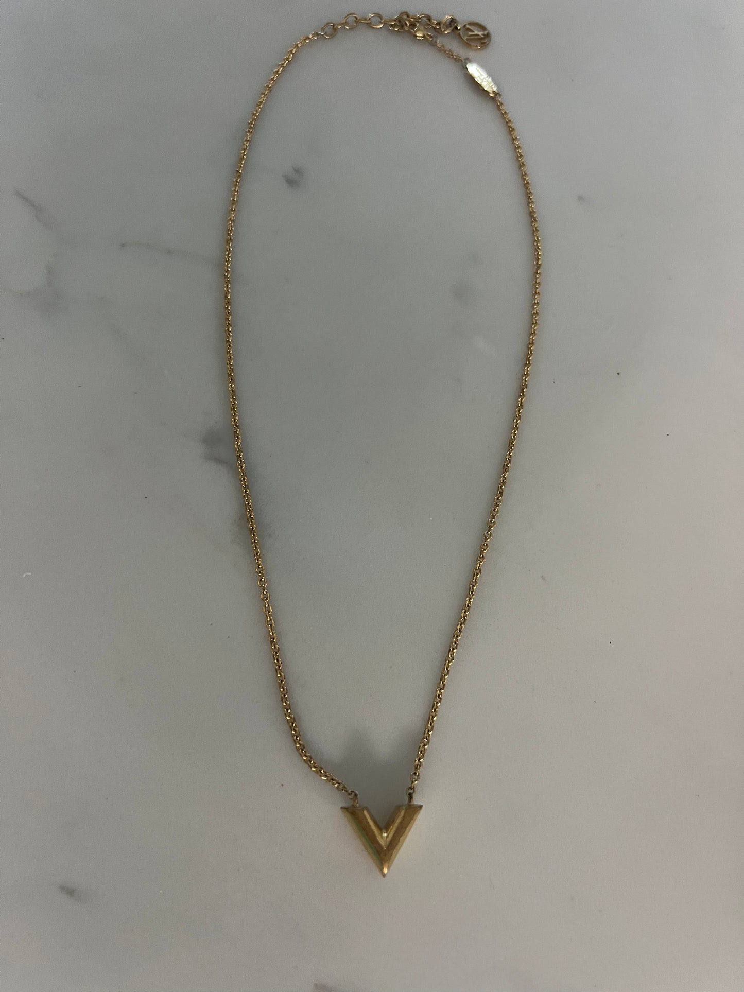 Louis Vuitton Essential V Logo Chain Necklace
