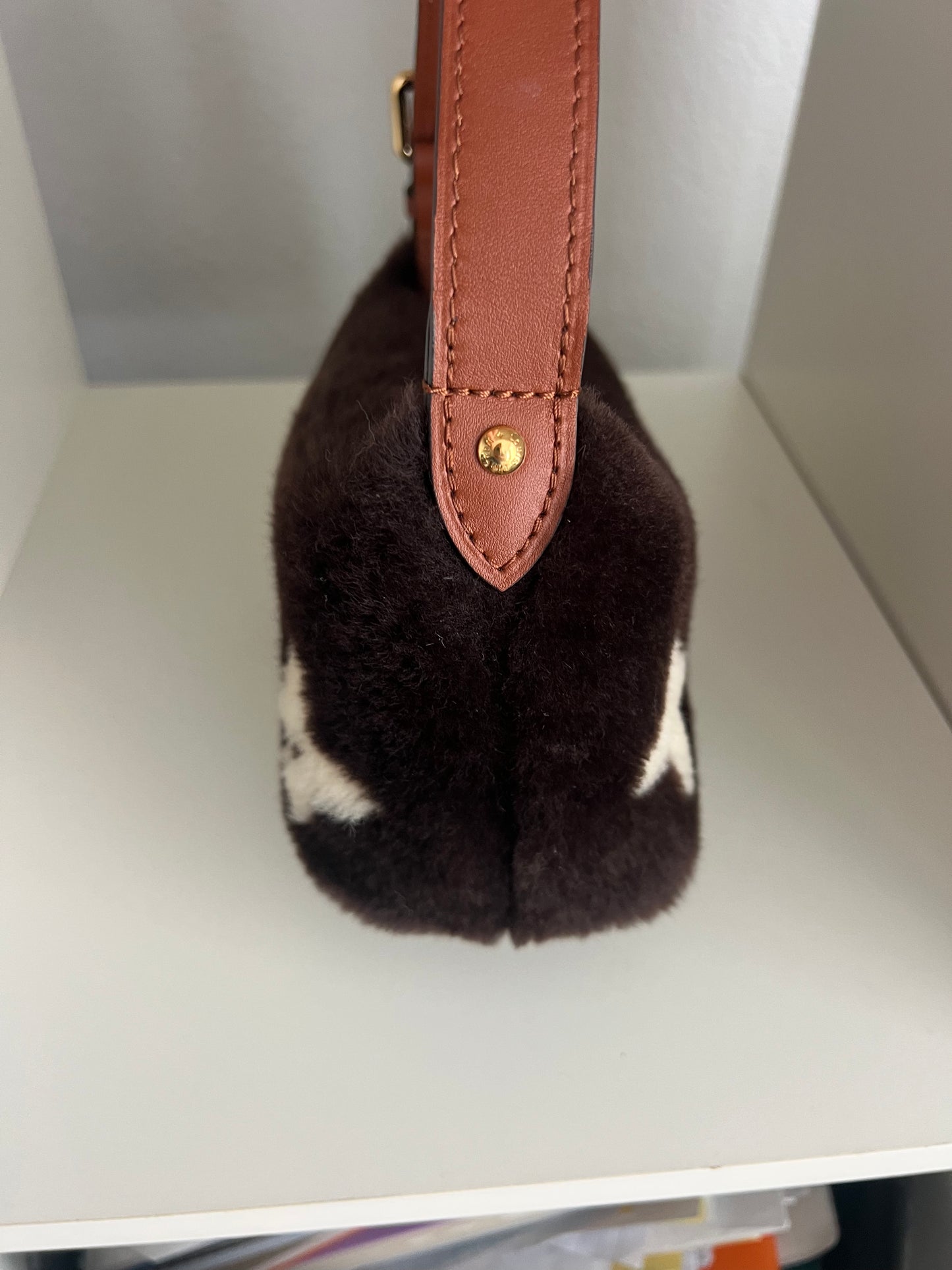 Pre-loved Hills Pochette Ski 2024